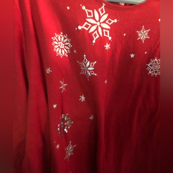 🎄Croft & Barrow Snowflake Tee- 679 *tee deal $15 or $12 w/offer - Picture 2 of 3